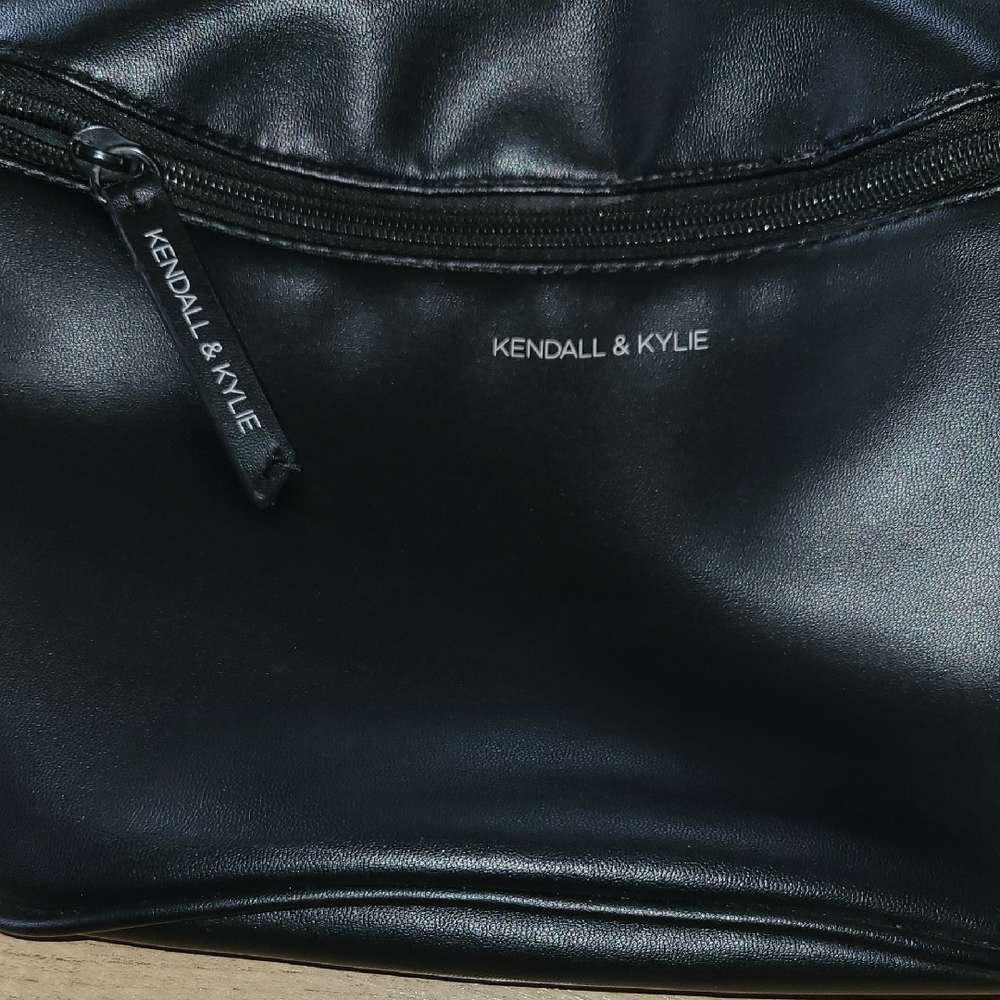 Kendall & Kylie Black Belt Bag with Sleek Design